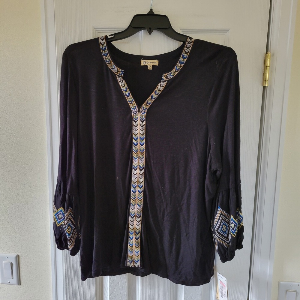 Democracy Black Embroidered V-Neck Puff Sleeve Top Blouse 1X Boho Southwestern